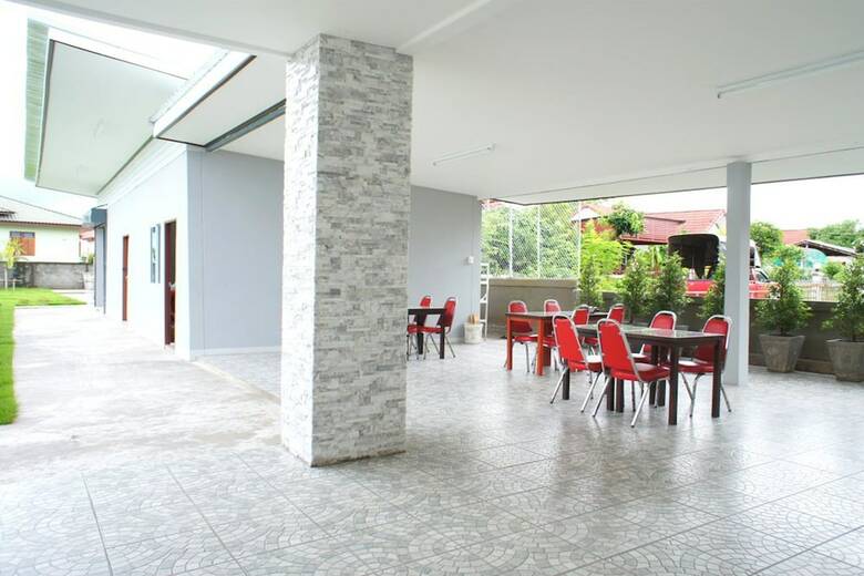 Hotel Thanaphat Place