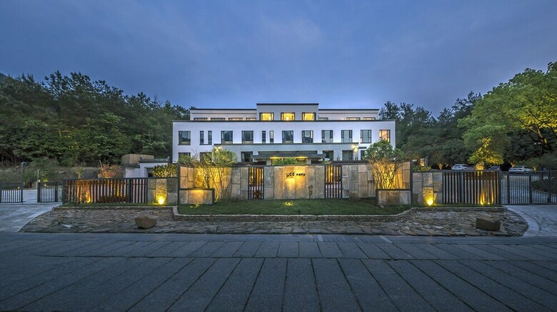 Hotel The Lucid Resort