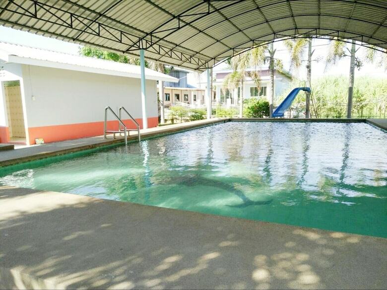 Hotel Raveekan Resort