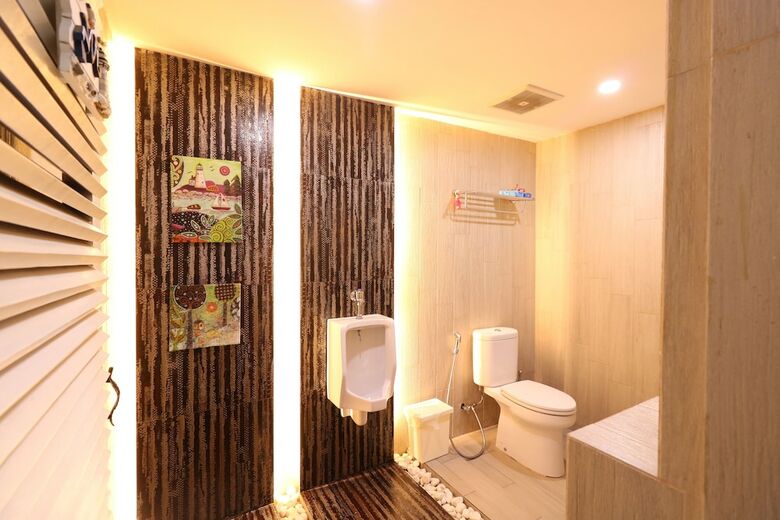 Mm Capsule Hostel