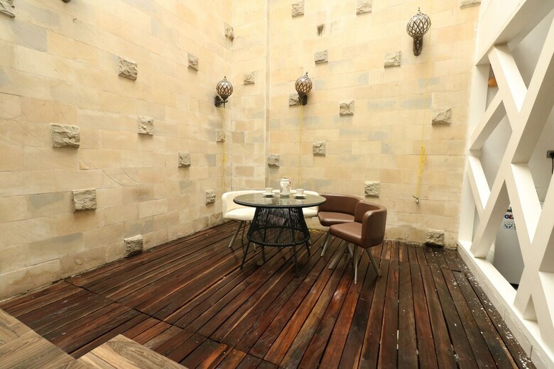 Mm Capsule Hostel