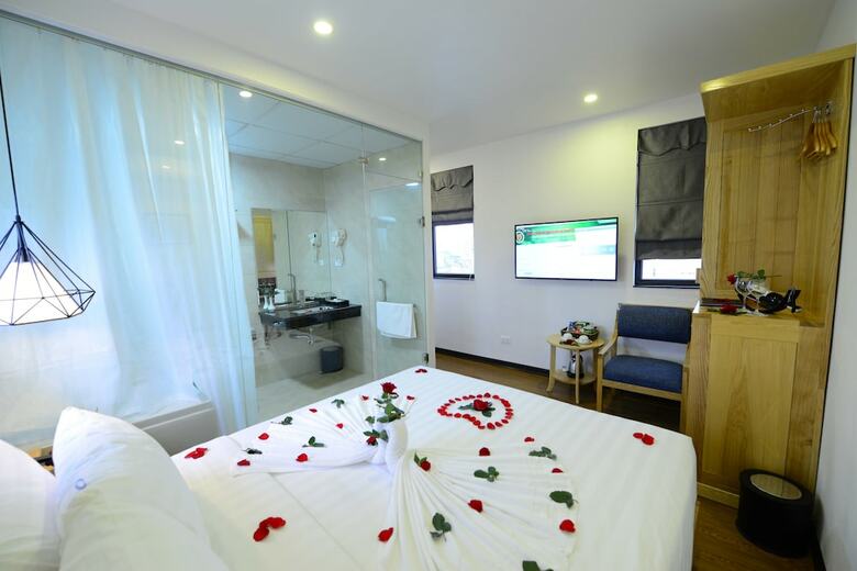 Blue Hanoi Inn Luxury Hotel & Spa