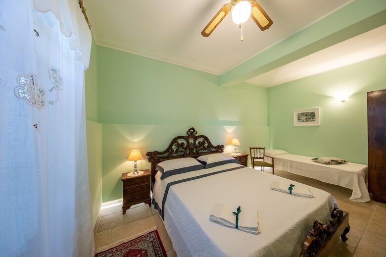 Agroturismo Isola Dei Calanchi