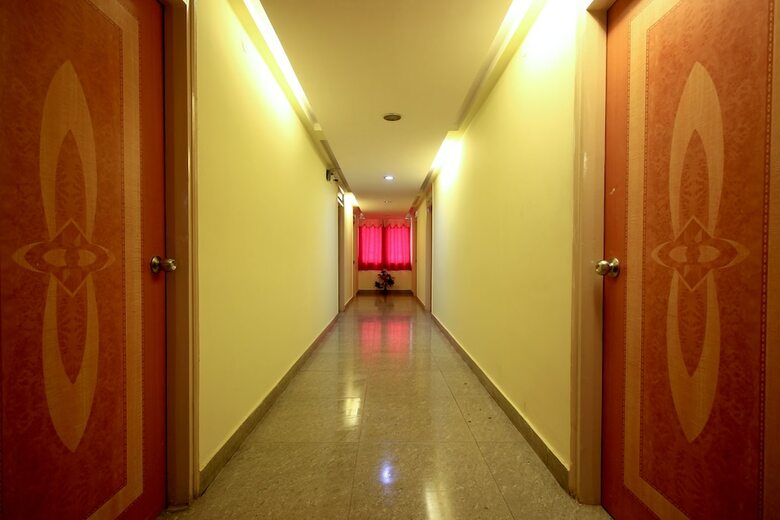 Hotel Oyo 5590 Ujwal Residency