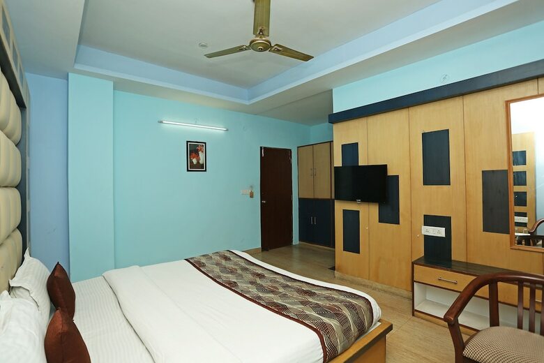 Oyo 2667 Hotel Kolam