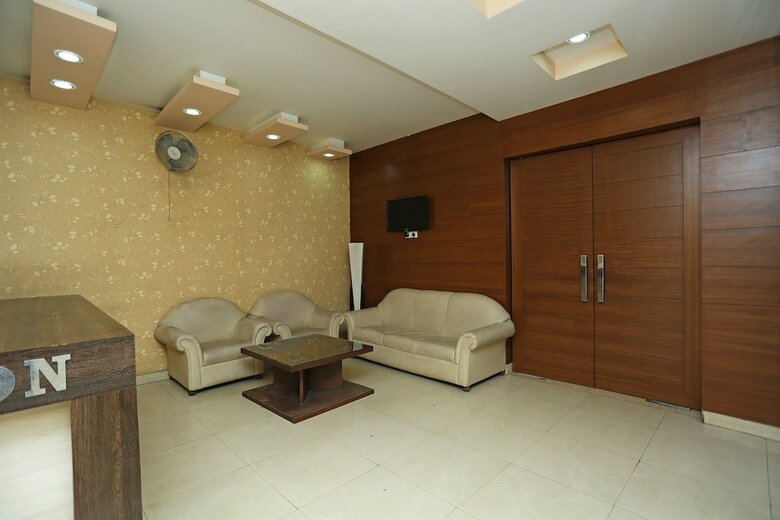 Oyo 2667 Hotel Kolam