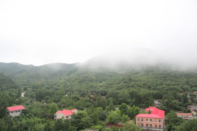 Jinan Banshan Linyun Resort Hotel