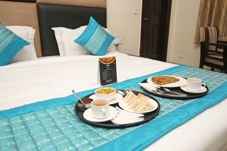 Hotel Oyo 7372 Platinum Inn