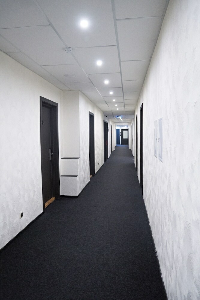 Station Hotel L1