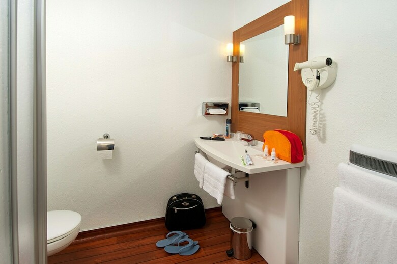 Hotel H�tel Kyriad Quimper - Pont-l'abb�