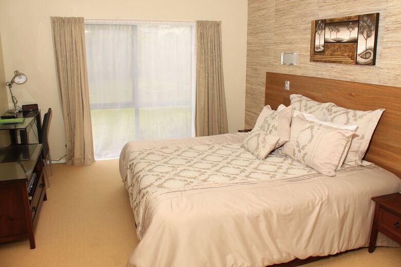 Bed & Breakfast Springwaters Lodge
