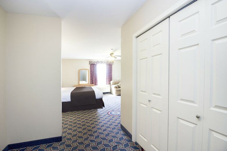 Posada West Country Inn