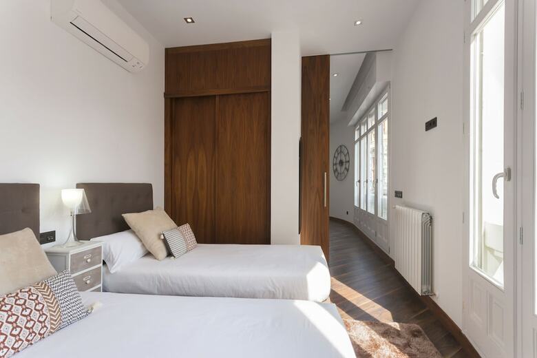 Apartamentos Dobo Homes Gran Via III