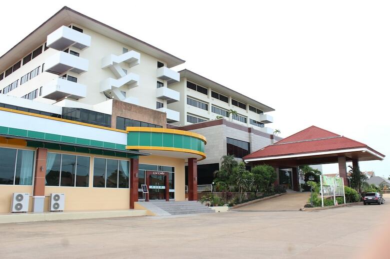J.p. Emerald Hotel