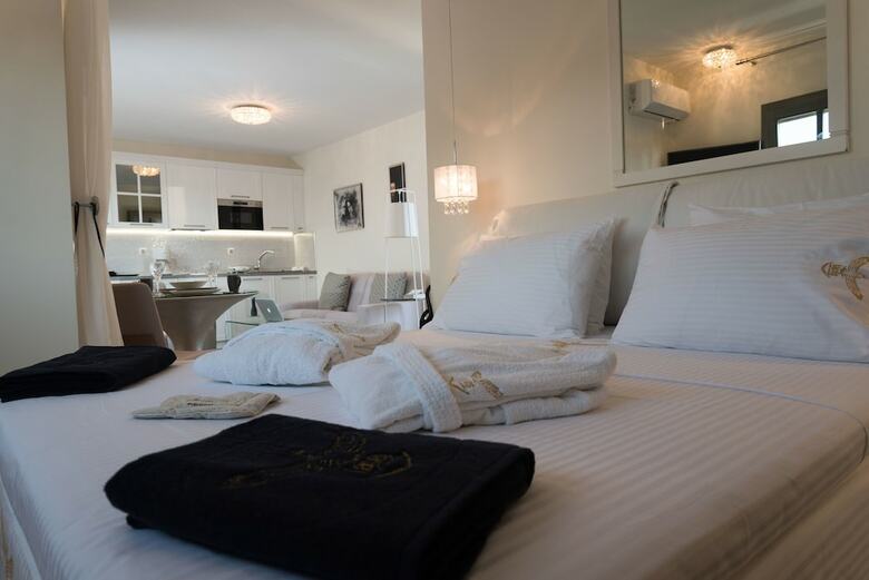 Apartamentos Faces Art Suites