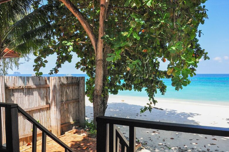 Hotel Maiton Beachfront Villa