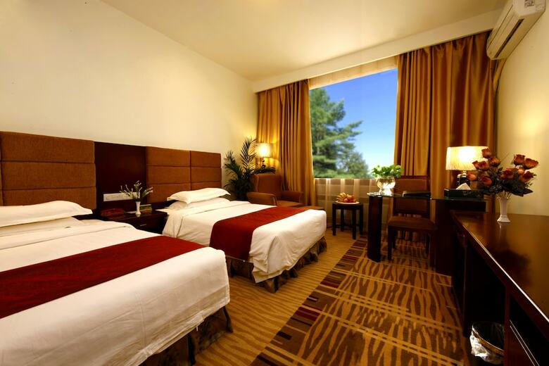 Dunhuang Golden Leaf Hotel