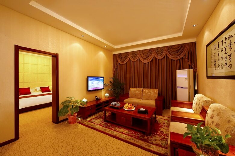Dunhuang Golden Leaf Hotel