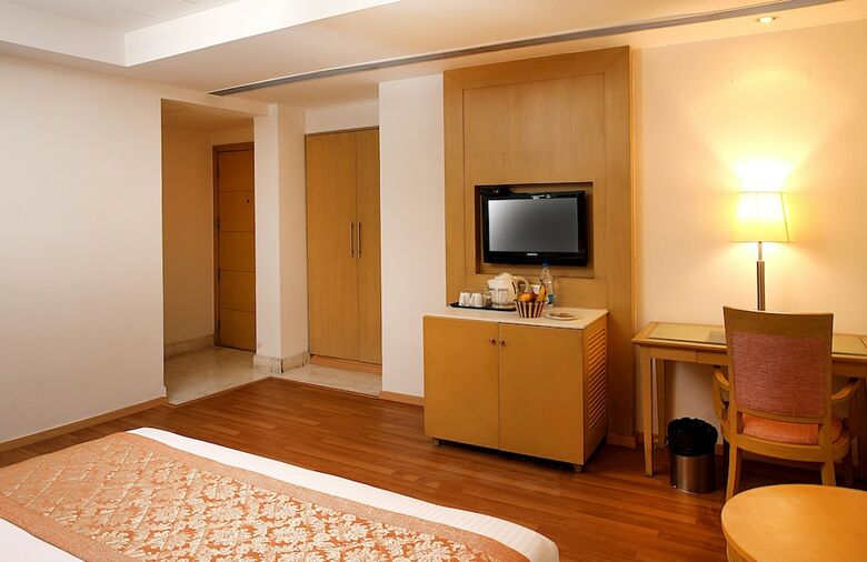 Hotel Ahuja Residency Vista Woods
