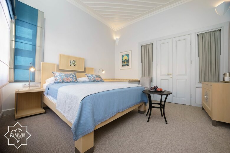 Delight Deluxe Hotel