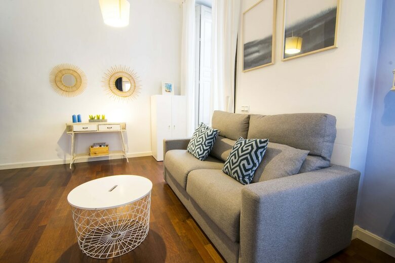 Apartamentos Letmalaga Calderon