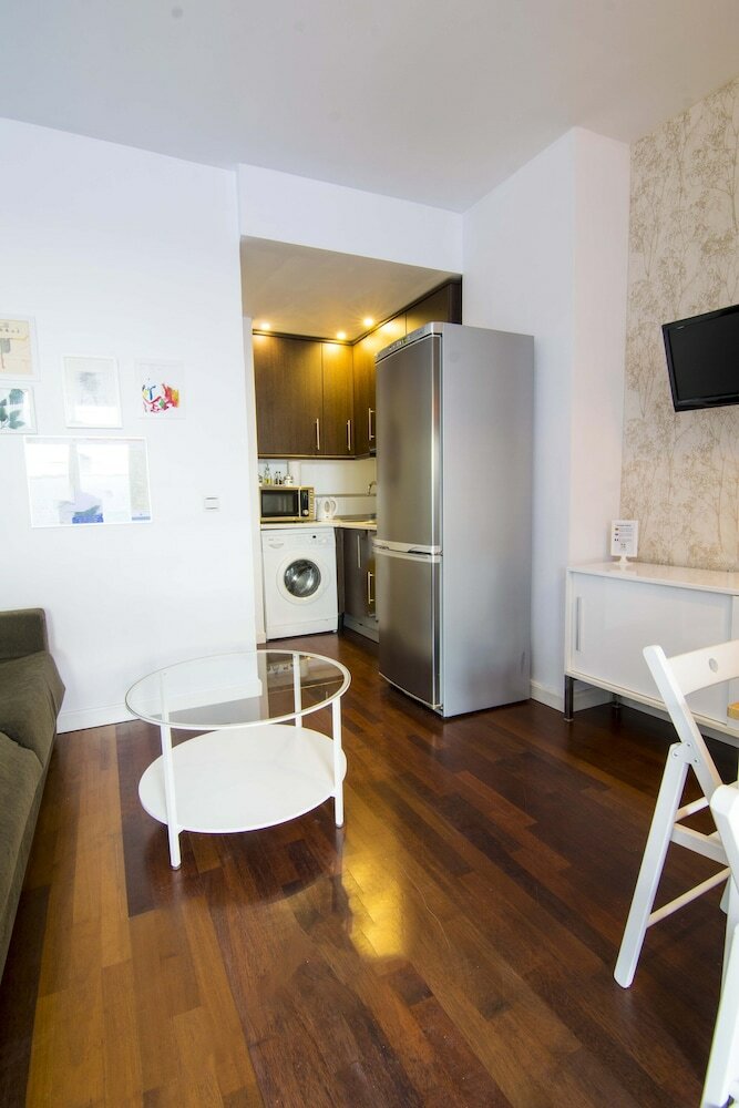 Apartamentos Letmalaga Calderon