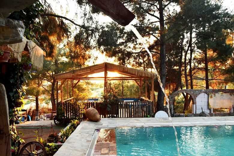 Hotel Kayserkaya Cottages & Camping