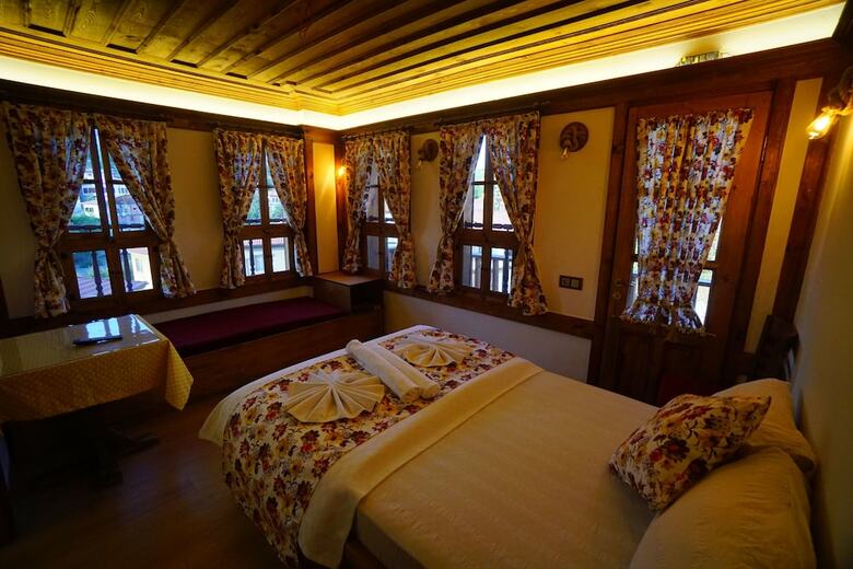 Yeni Konak Hotel