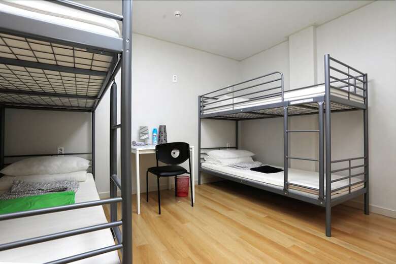 Hostal Maison Sondemul - Hostel