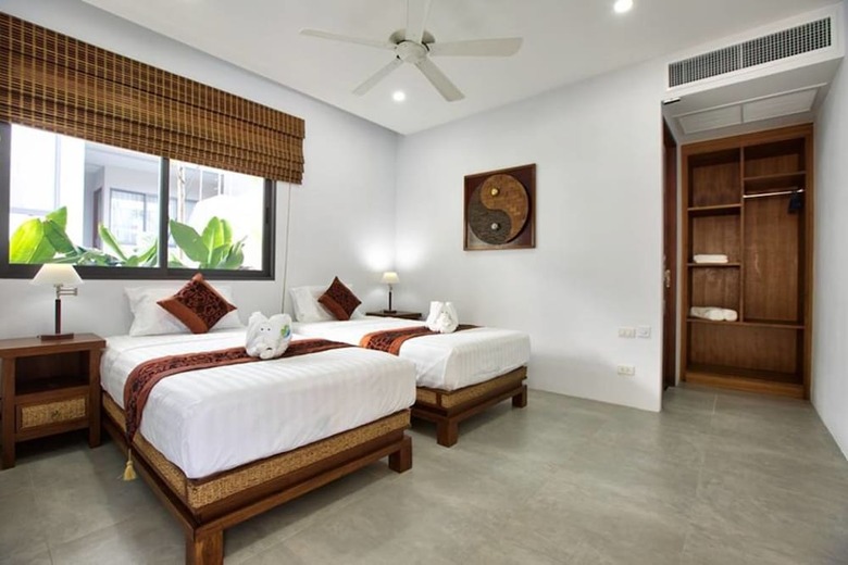 7 Bed Beautiful Beach Front Villa