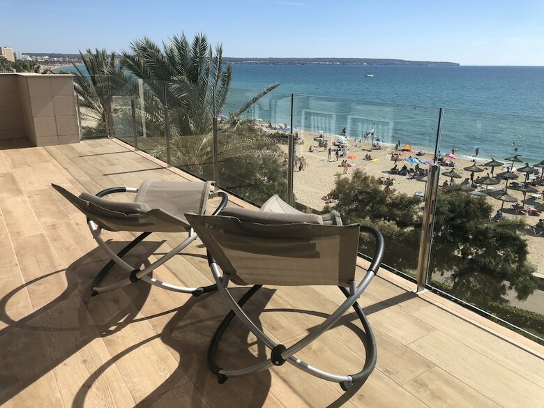 Aparthotel Apartamentos Delf�n