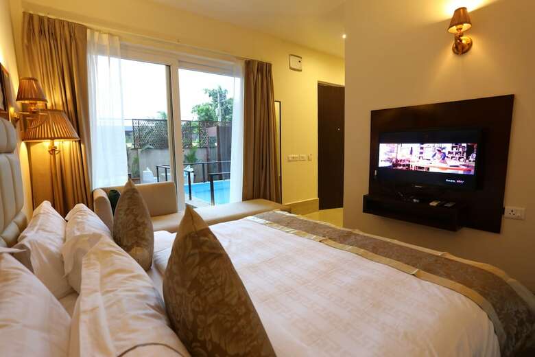 Hotel Sinon Baga Retreat