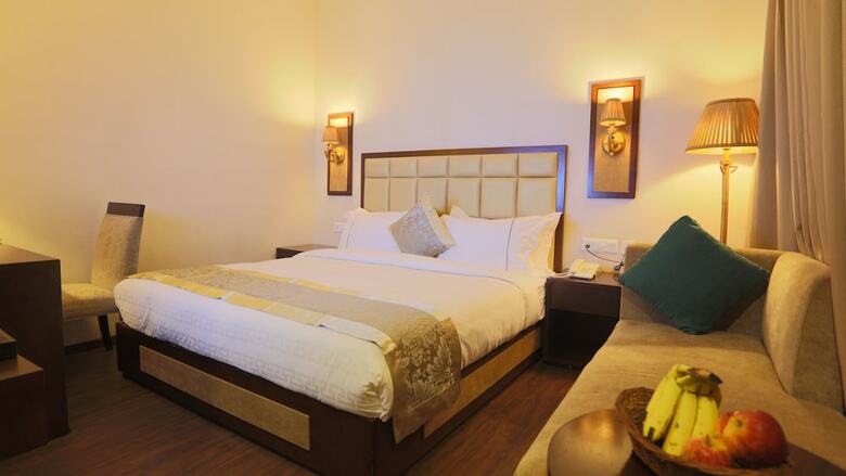 Hotel Sinon Baga Retreat