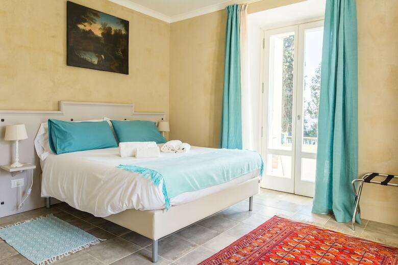 Hotel White Lilac