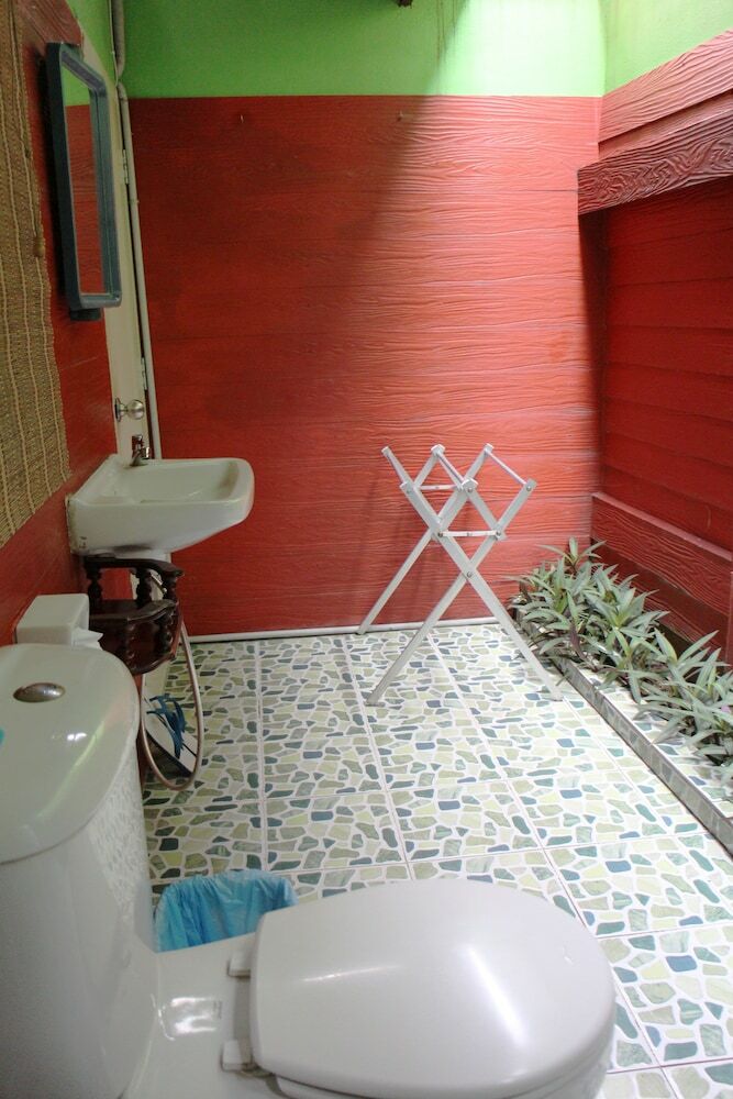Hostal Baan Bua Homestay