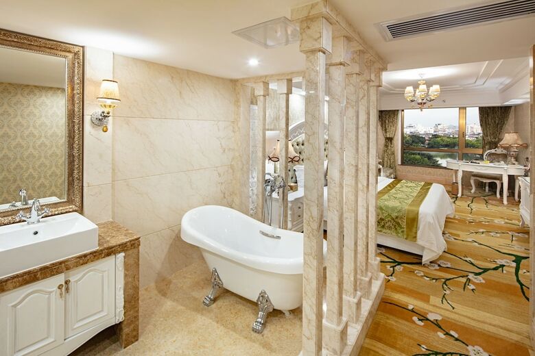 Guilin Bravo Hotel