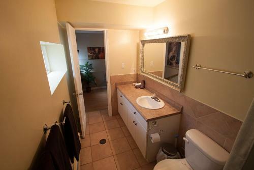 Hostal Riverfront Villa