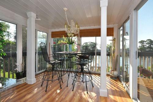 Hostal Riverfront Villa