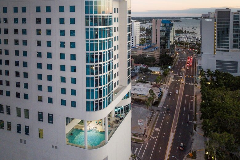 Hotel Embassy Suites By Hilton Sarasota, Fl