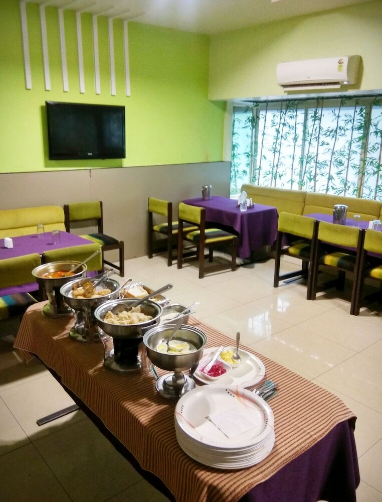 Hotel Raviraj