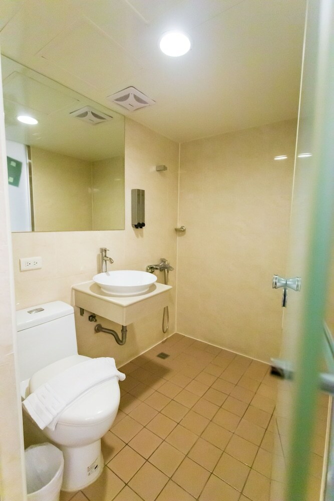 New Rise Hotel