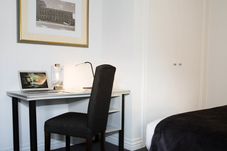 Apartamentos Collins Hotel