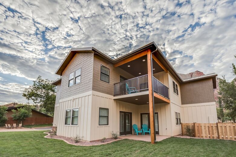 Watchman Villas