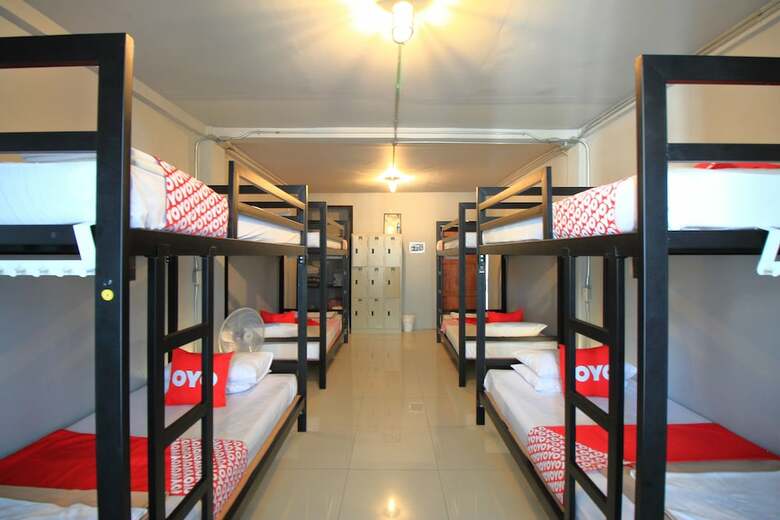 Hostal Oyo 421 Guyasuka Hostel & Cafe