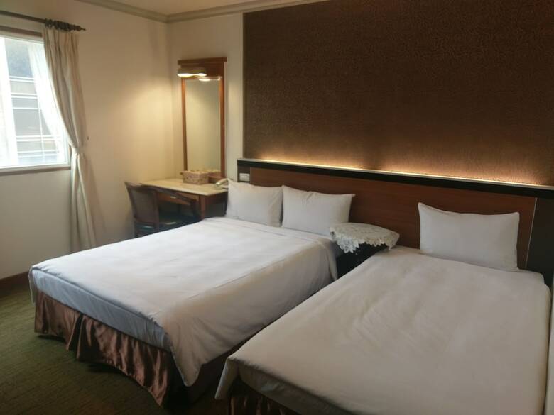 Puyisy Business Hotel
