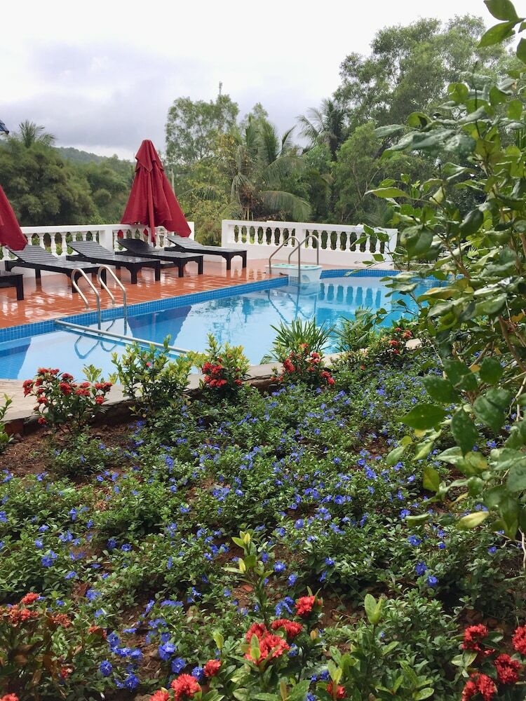 Hotel The Hill Resort