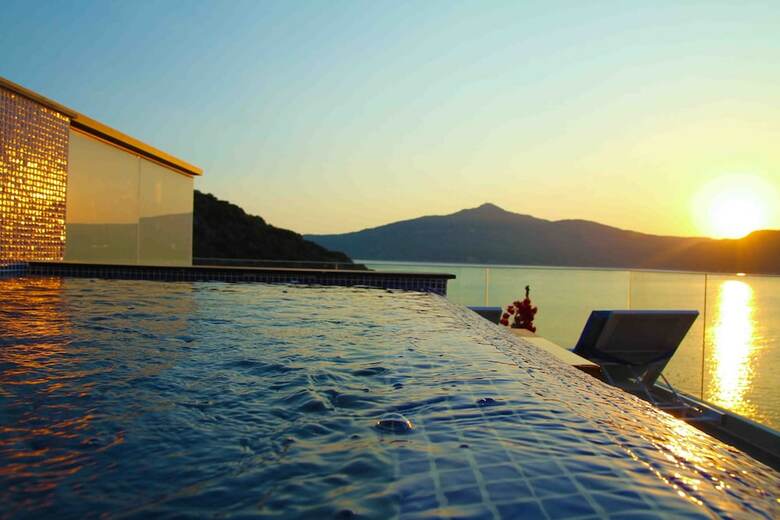 Greenbeach Hotel