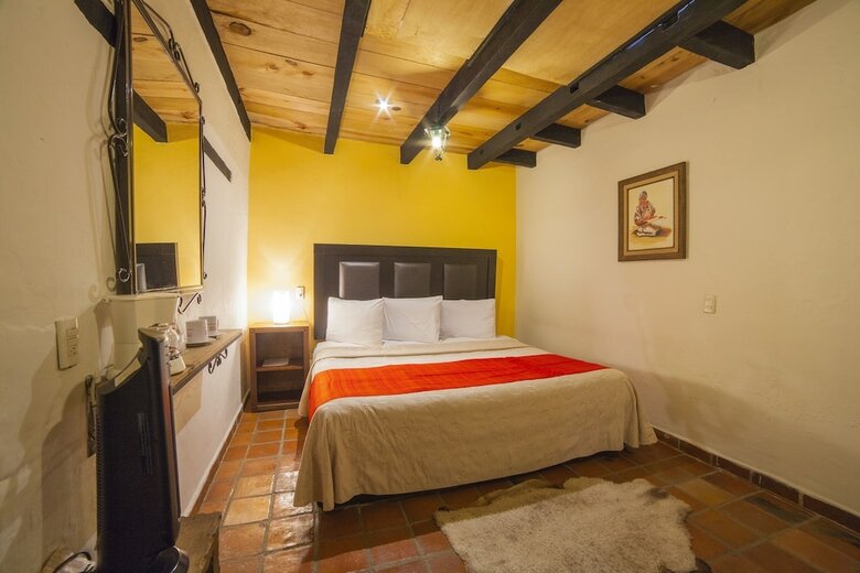 Hotel Adobe & Teja
