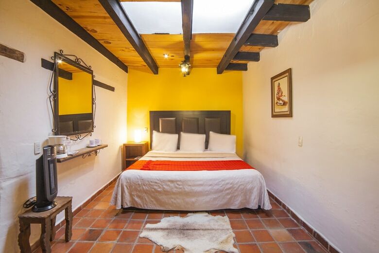 Hotel Adobe & Teja