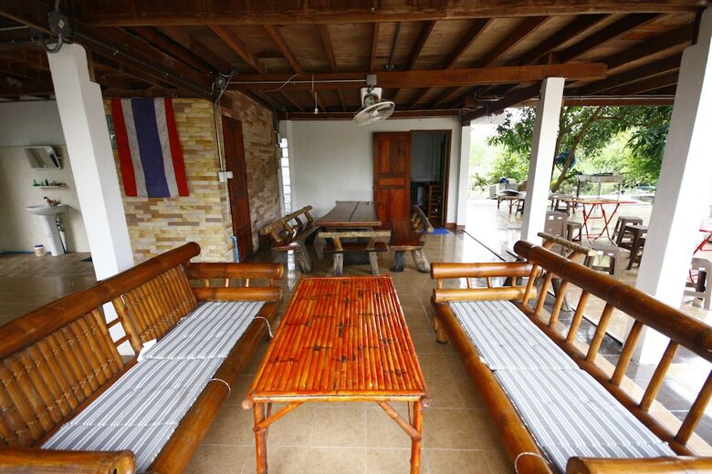 Hotel Baan Suan View Dee Homestay
